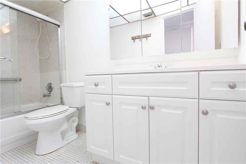 2800 Somerset Dr Unit: J400