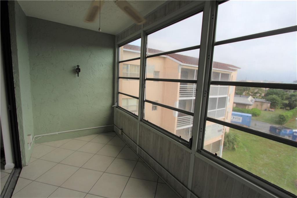 2800 Somerset Dr Unit: J400