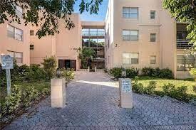 2800 Somerset Dr Unit: J400