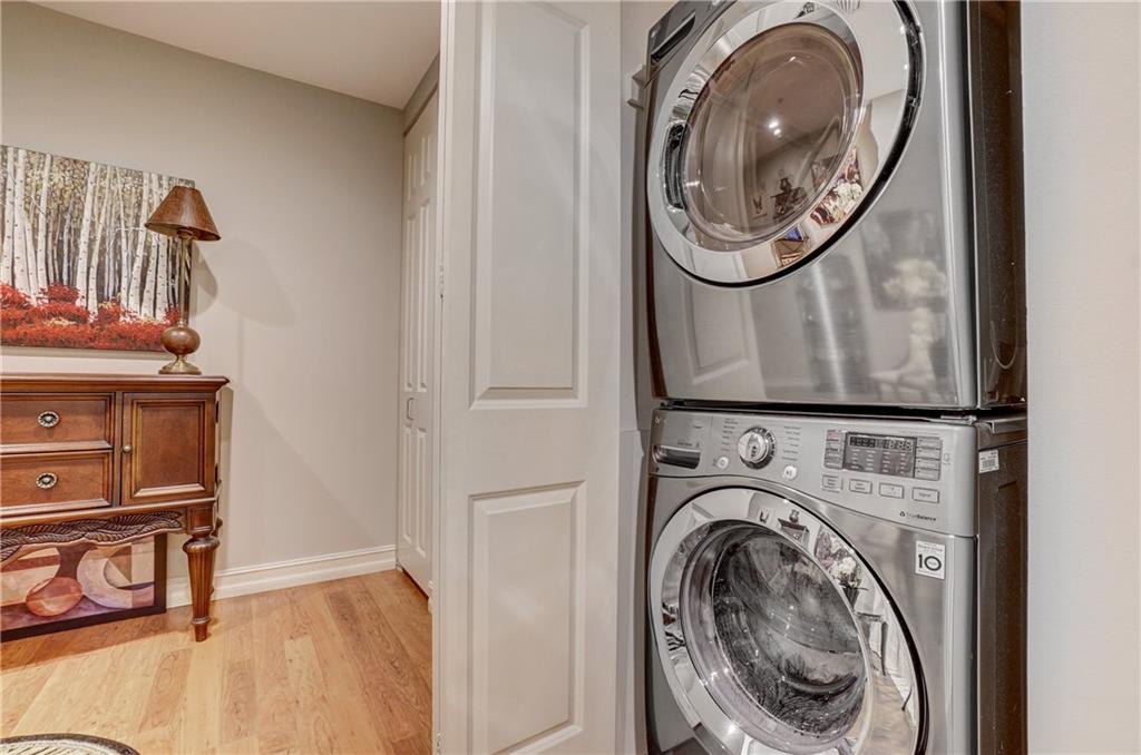 2617 NE 14th Ave Unit: 105
