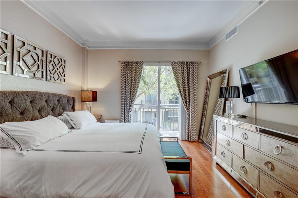 2617 NE 14th Ave Unit: 105