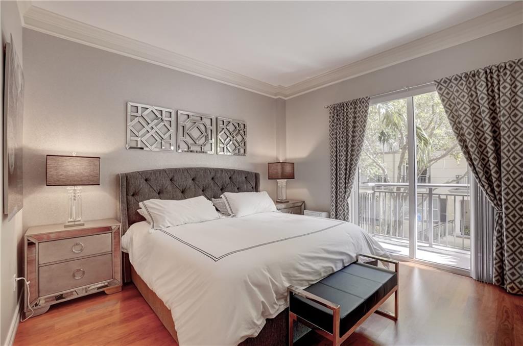 2617 NE 14th Ave Unit: 105