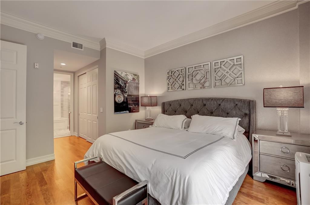 2617 NE 14th Ave Unit: 105