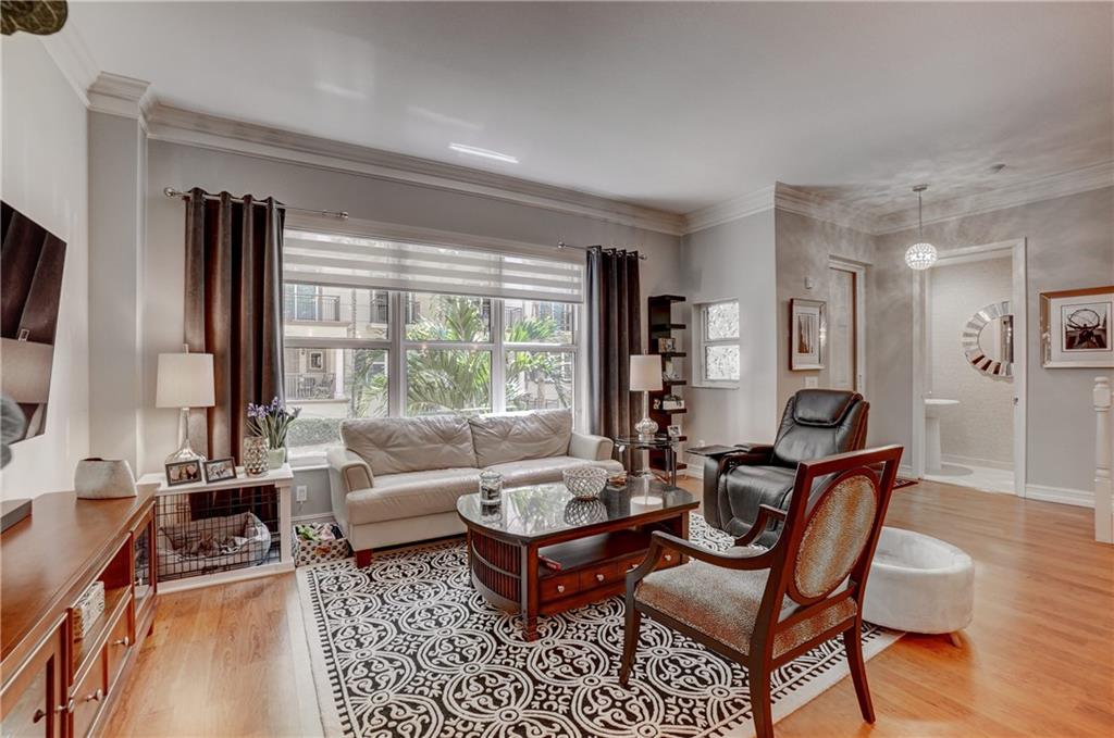 2617 NE 14th Ave Unit: 105