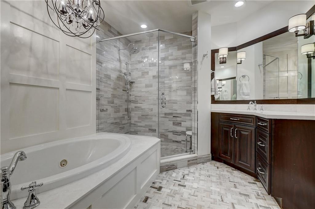 2617 NE 14th Ave Unit: 105