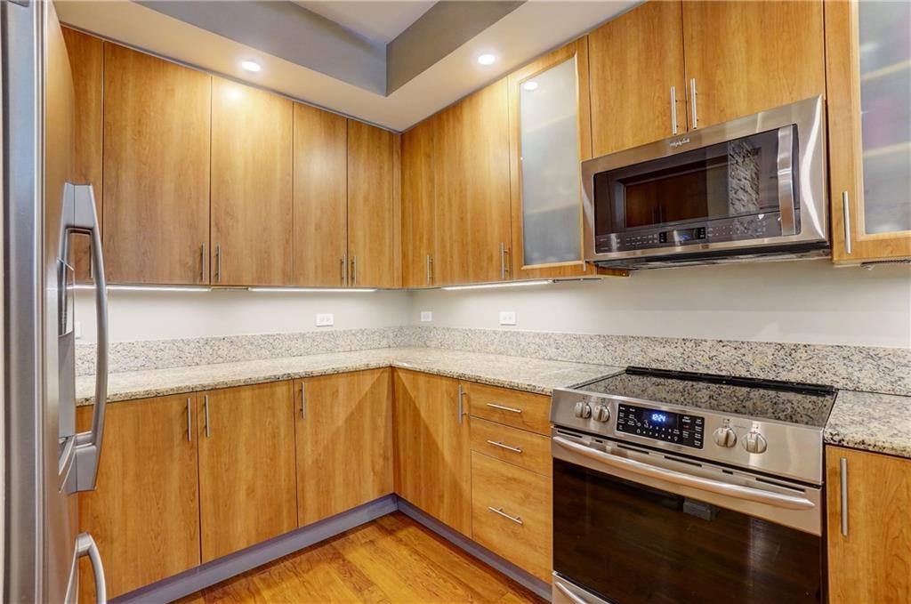 2617 NE 14th Ave Unit: 105