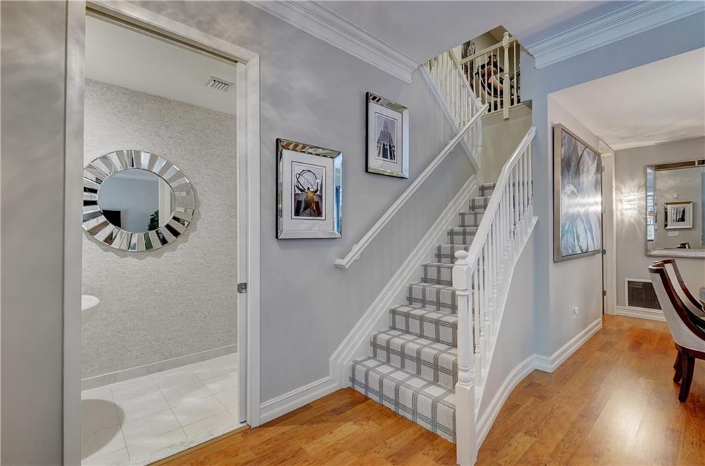 2617 NE 14th Ave Unit: 105