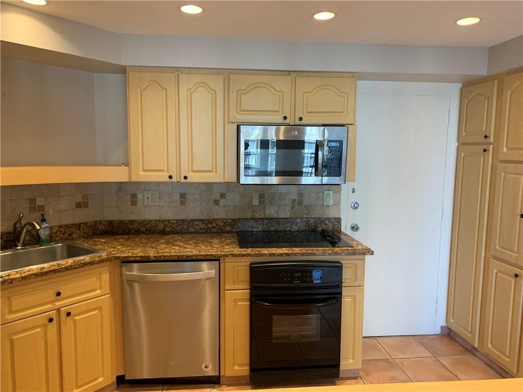 1408 Brickell Bay Dr Unit: 1103