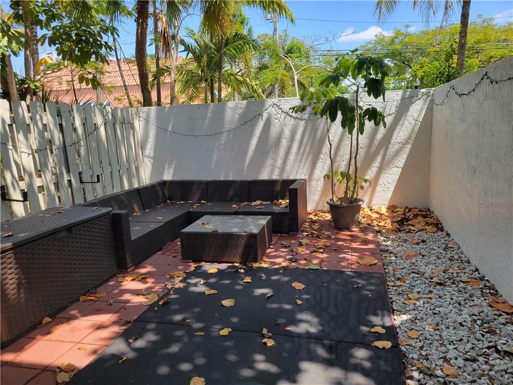 599 NE 7TH AVENUE Unit: 6C