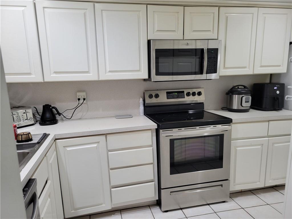599 NE 7TH AVENUE Unit: 6C
