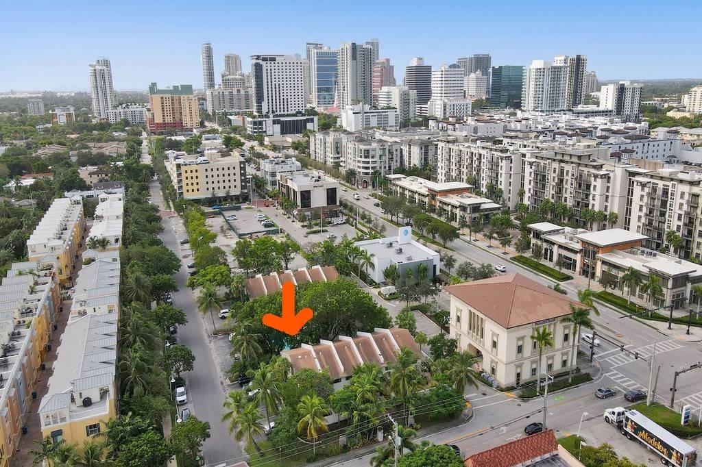 599 NE 7TH AVENUE Unit: 6C