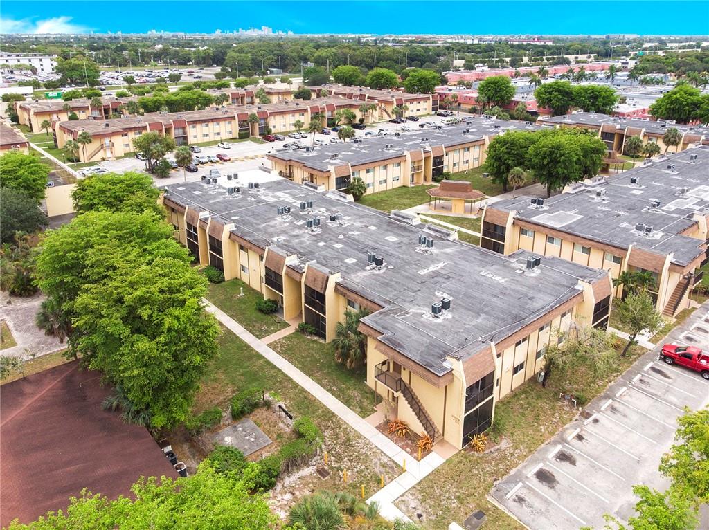 2804 NW 55th Ave Unit: 2C