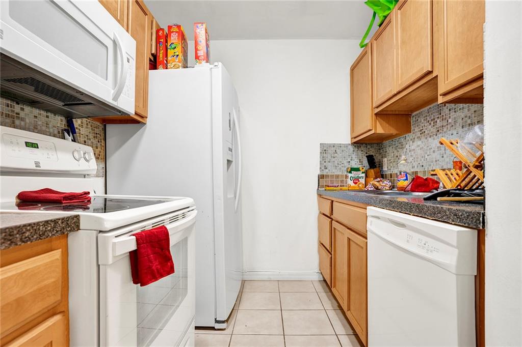 2804 NW 55th Ave Unit: 2C