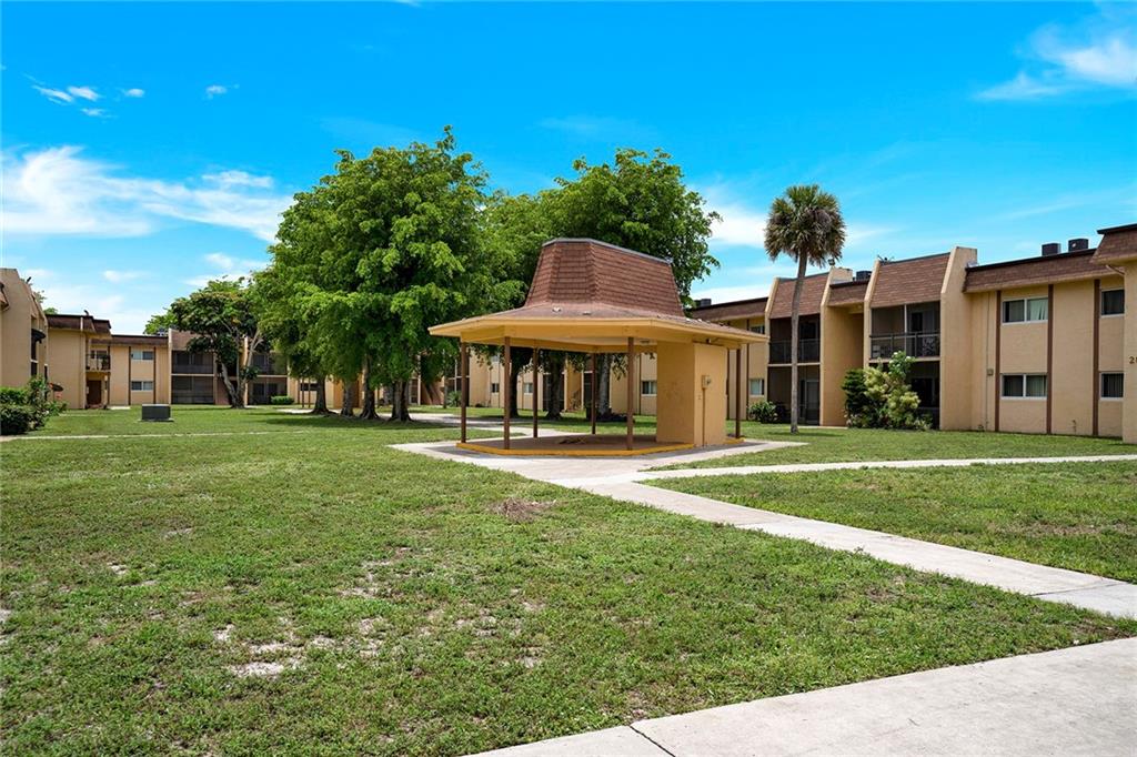 2804 NW 55th Ave Unit: 2C