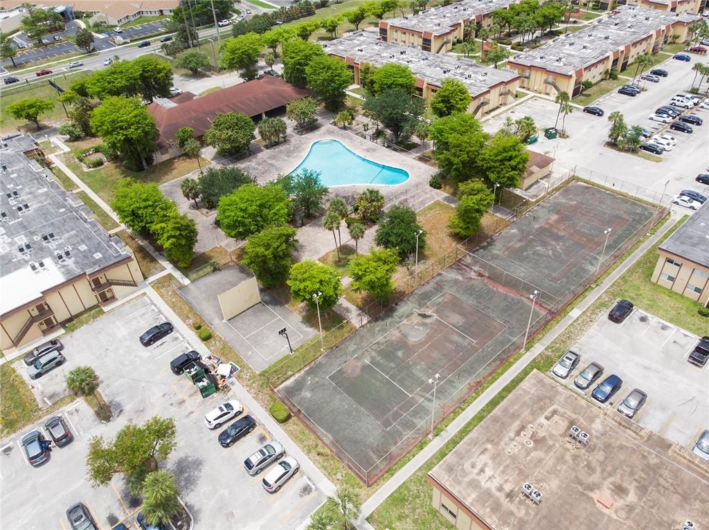 2804 NW 55th Ave Unit: 2C