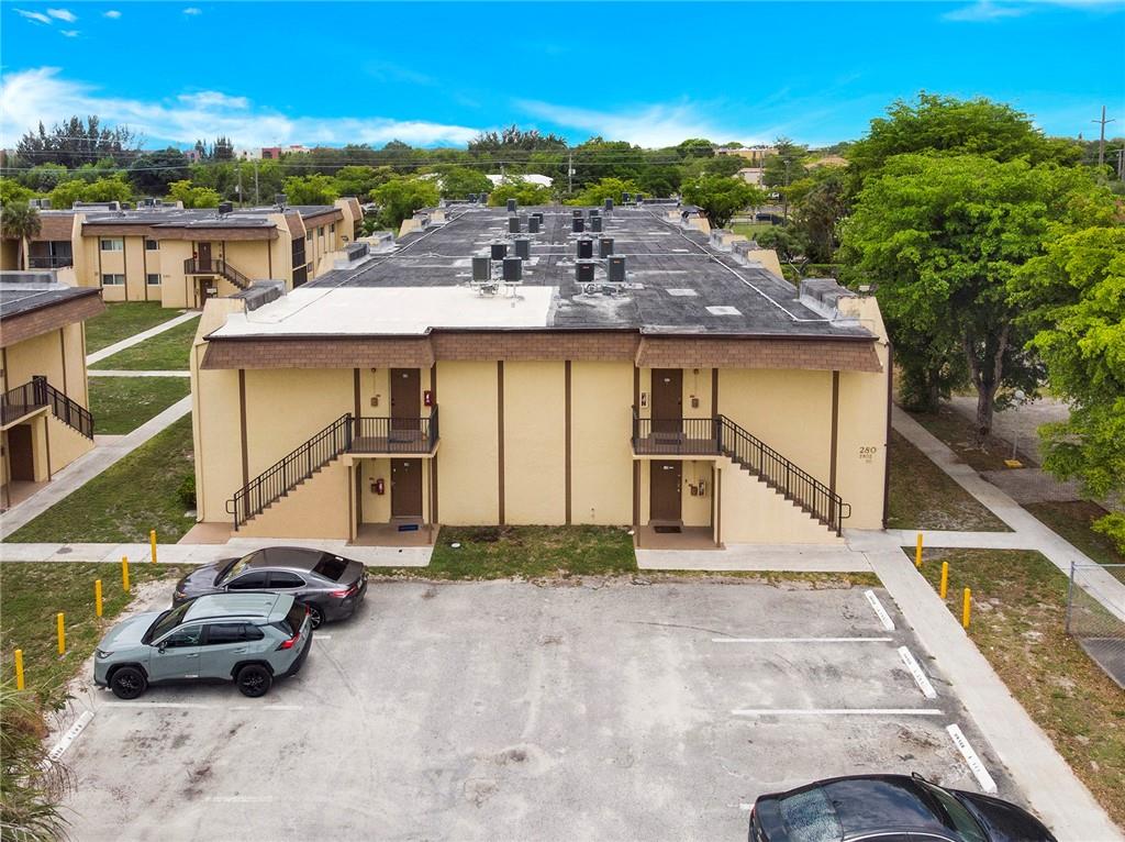 2804 NW 55th Ave Unit: 2C