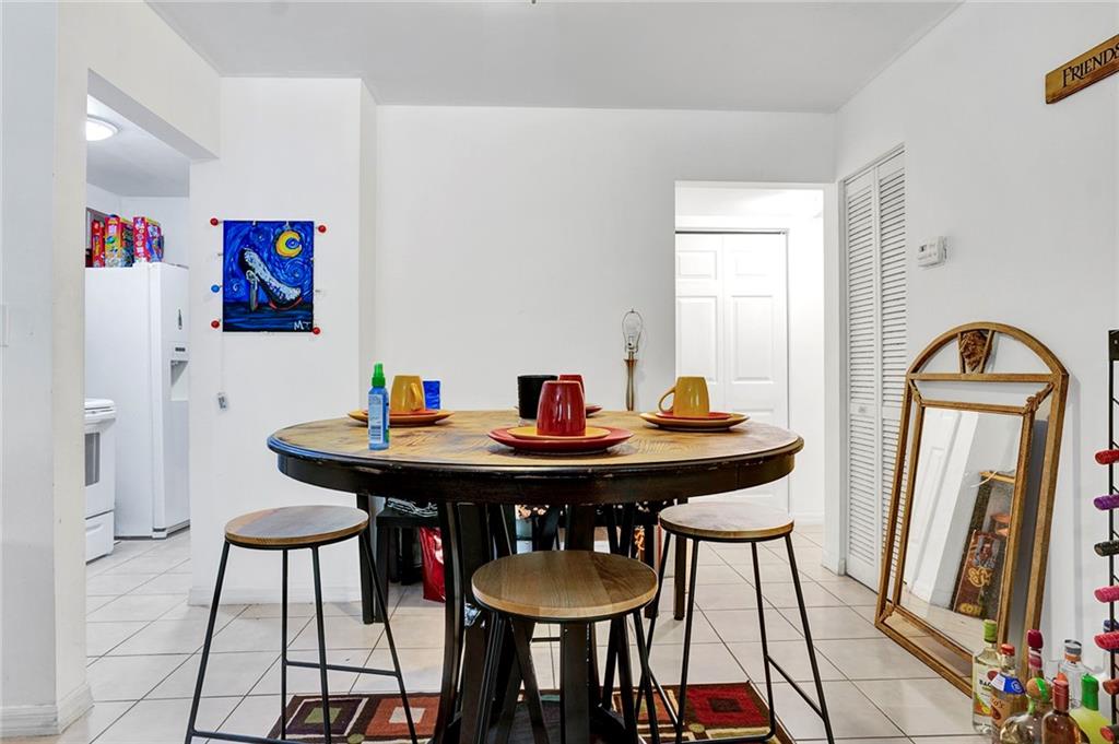 2804 NW 55th Ave Unit: 2C