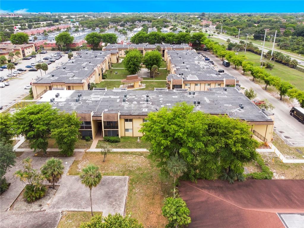 2804 NW 55th Ave Unit: 2C