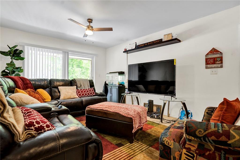 2804 NW 55th Ave Unit: 2C