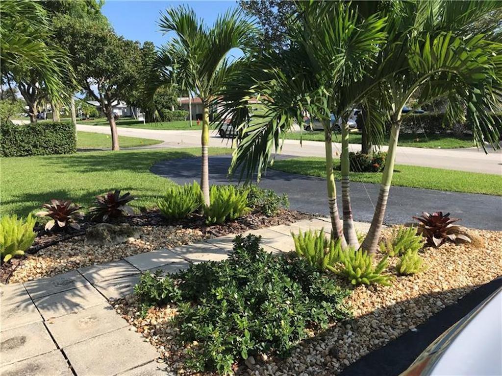 2051 NE 56th St Unit: 2