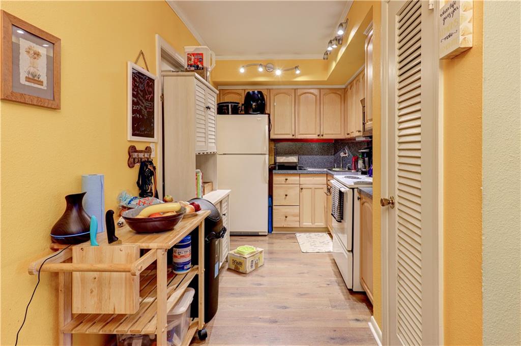 2426 SE 17th St Unit: 201A