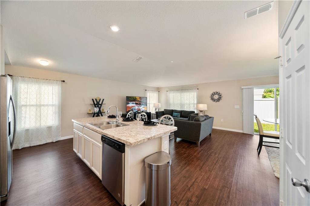 5160 NW Pine Trail Cir