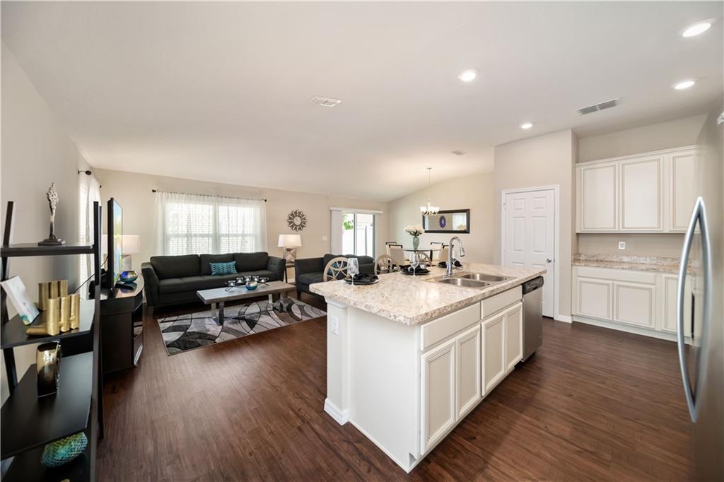 5160 NW Pine Trail Cir