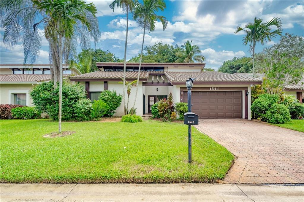 1541 Riverwood Ln