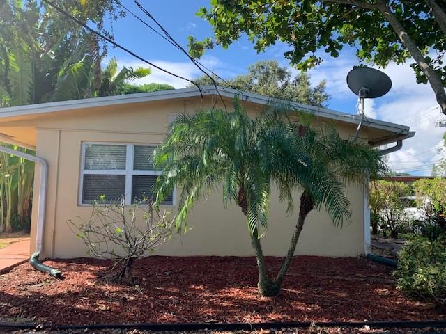 2607 NE 8th Ave Unit: 61