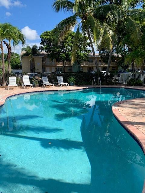 2607 NE 8th Ave Unit: 61