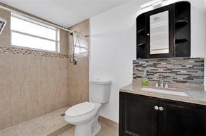 1751 NW 75th Ave Unit: 204