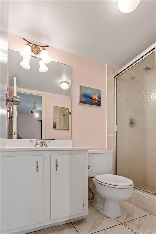 6061 N Falls Circle Dr Unit: 202