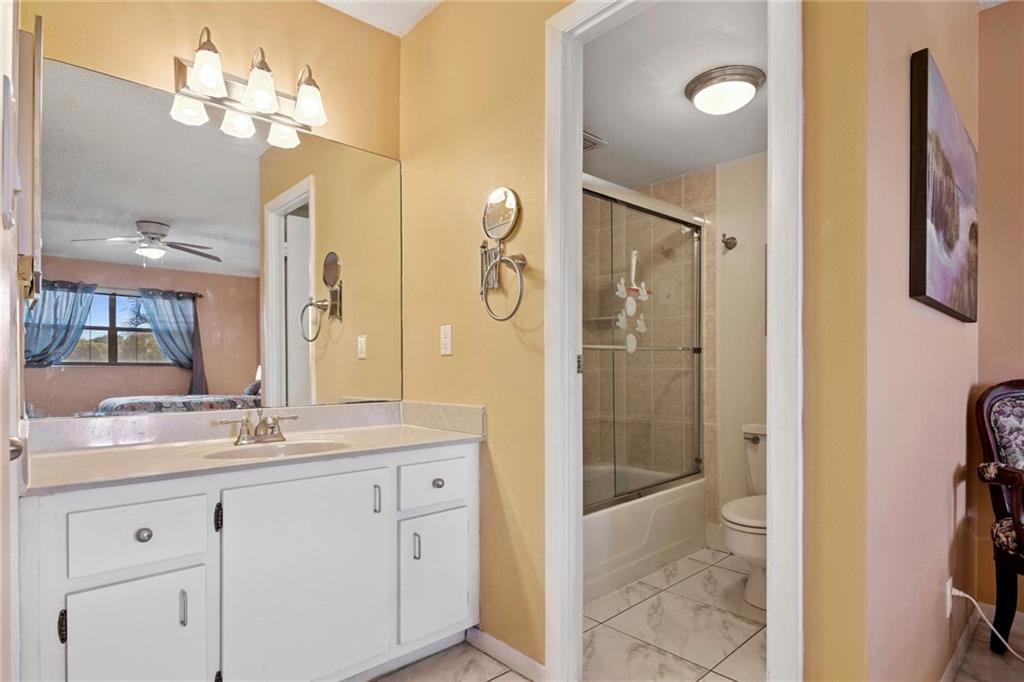 6061 N Falls Circle Dr Unit: 202