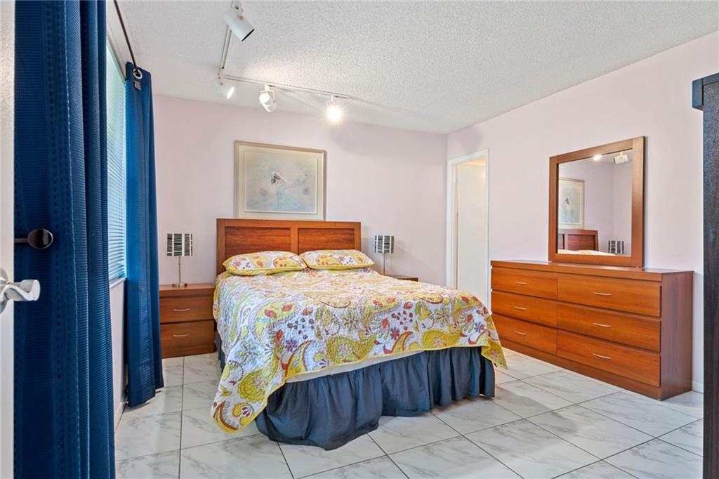 6061 N Falls Circle Dr Unit: 202