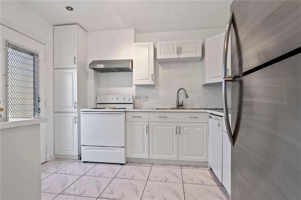 6061 N Falls Circle Dr Unit: 202