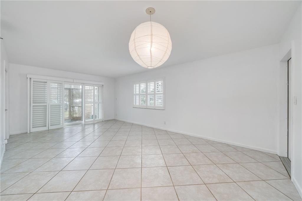 3020 NE 16th Ave Unit: E-101