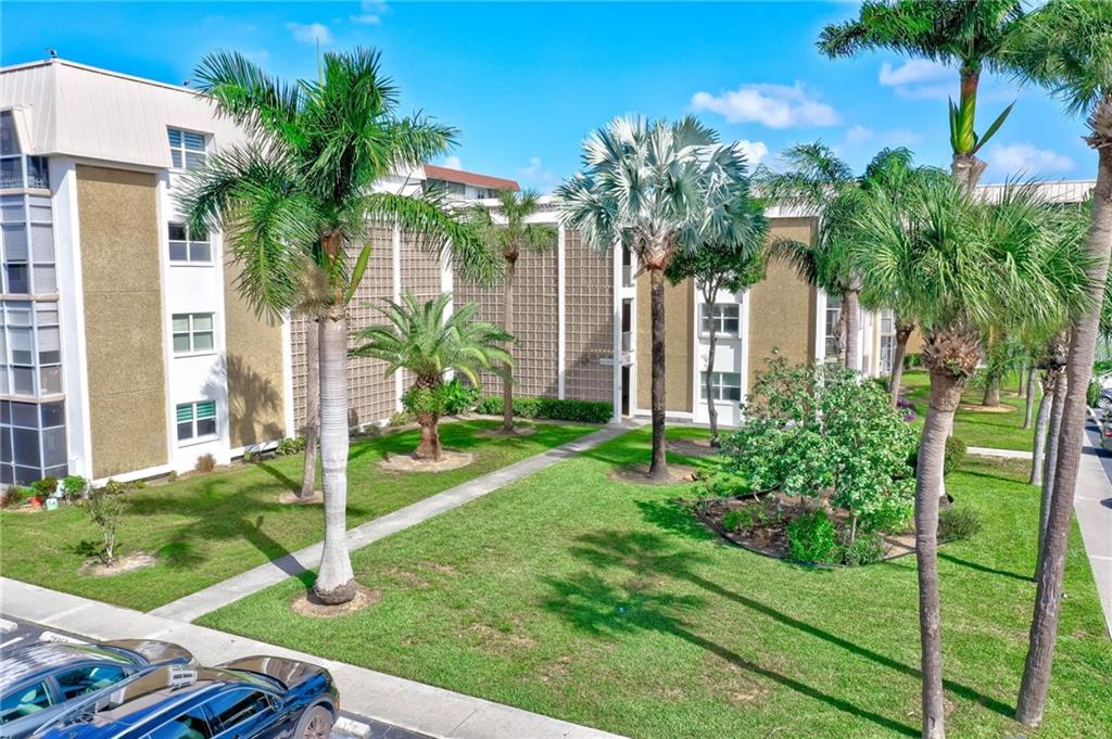 3020 NE 16th Ave Unit: E-101