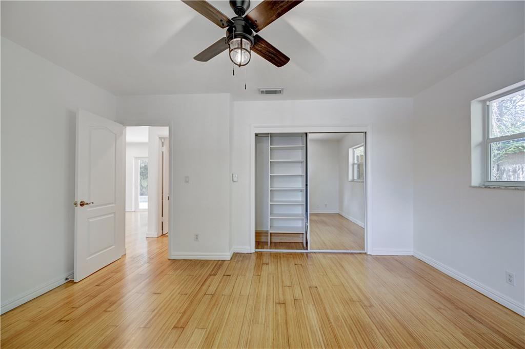 541 SW 9th Ter