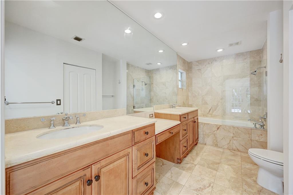 541 SW 9th Ter