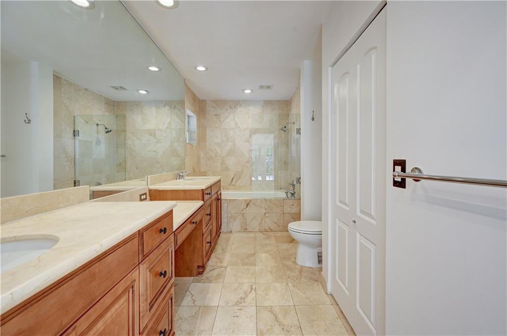 541 SW 9th Ter