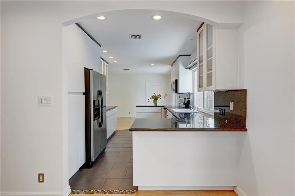 541 SW 9th Ter