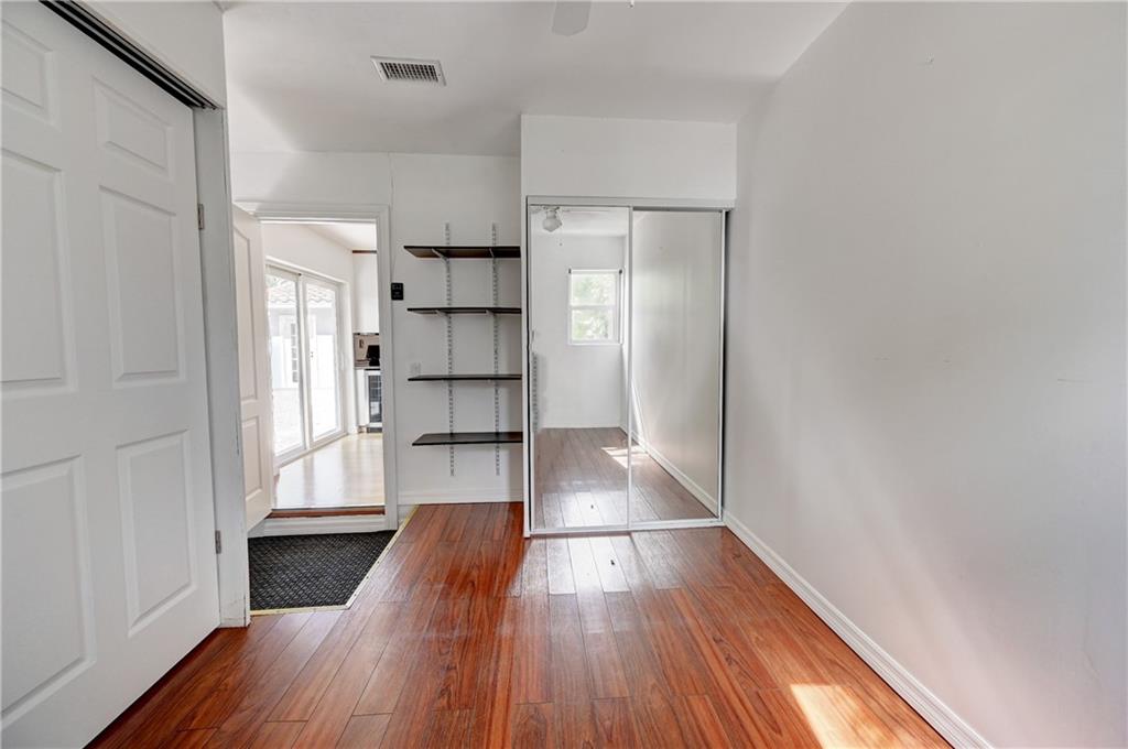 541 SW 9th Ter
