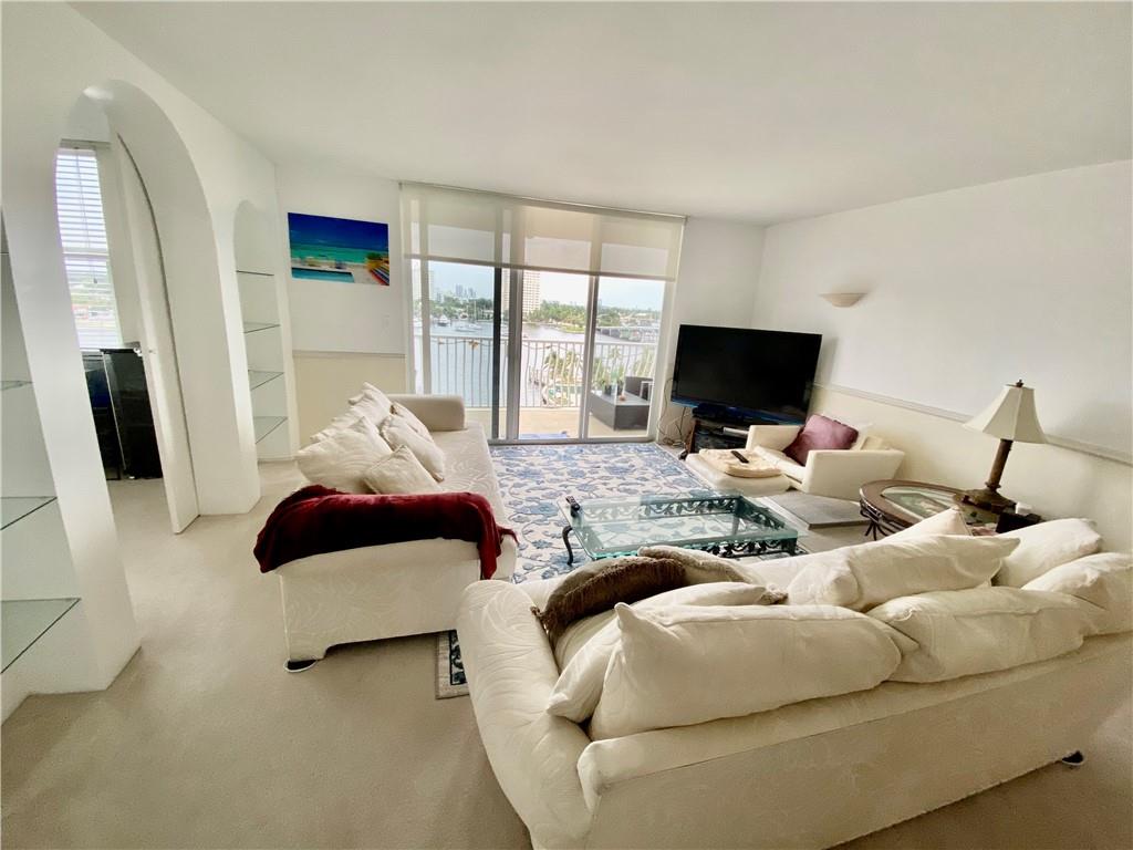 1 Las Olas Circle Unit: 607