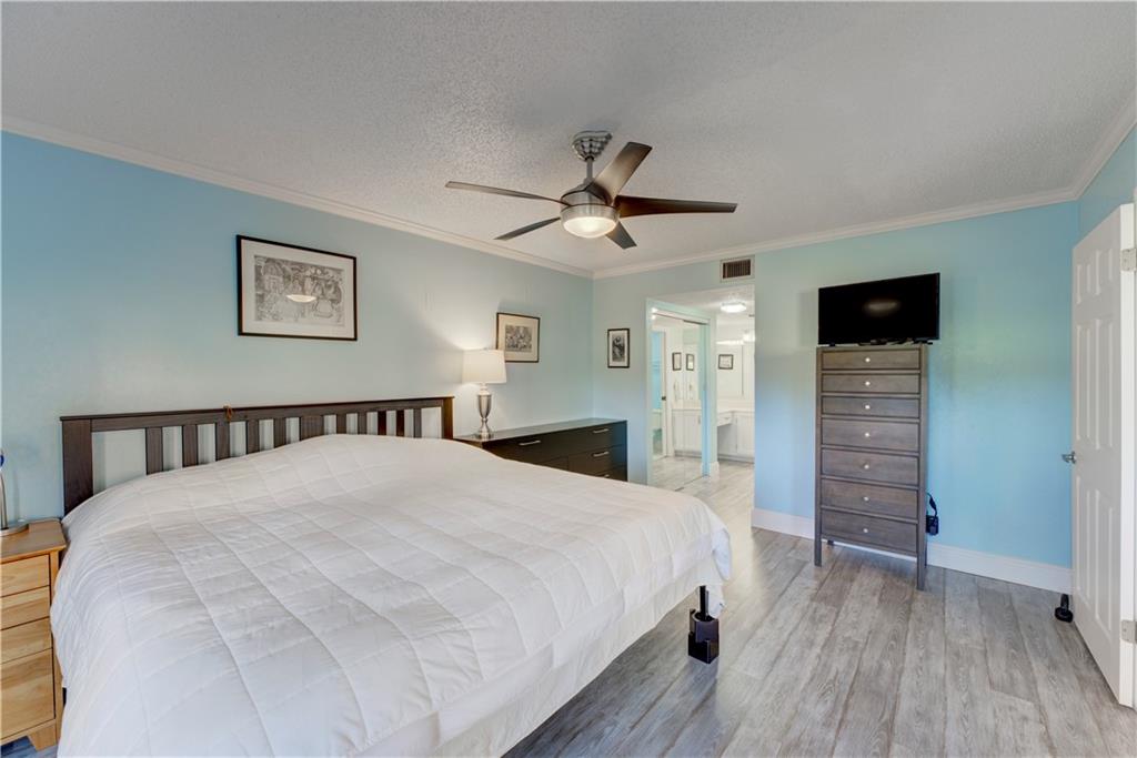 11210 Green Lake Dr Unit: 101