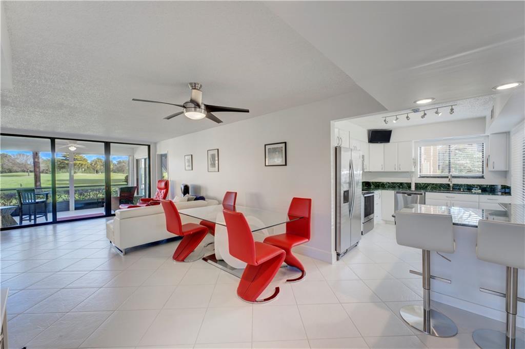 11210 Green Lake Dr Unit: 101