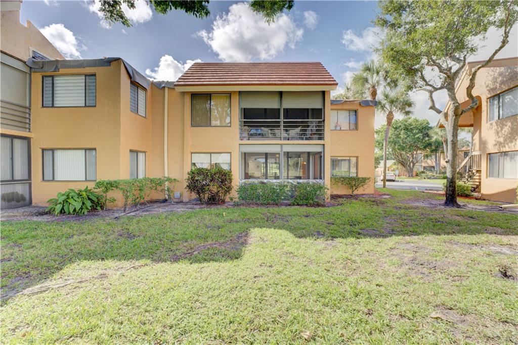 11210 Green Lake Dr Unit: 101