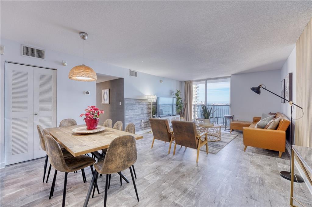 1200 Brickell Bay Dr Unit: 2202