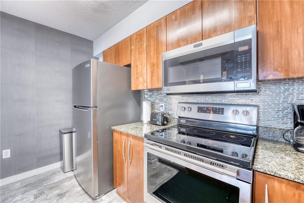 1200 Brickell Bay Dr Unit: 2202