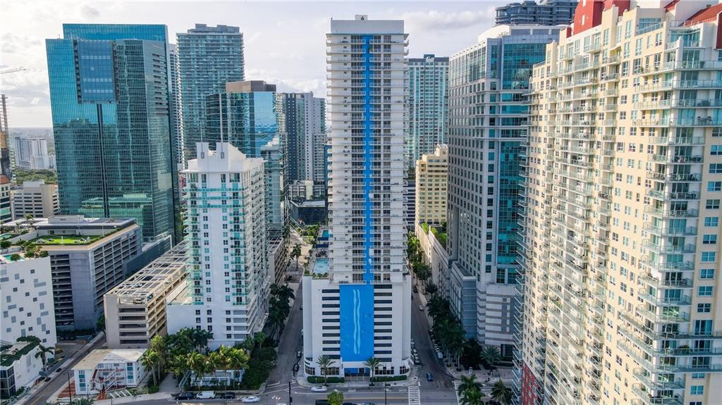 1200 Brickell Bay Dr Unit: 2202