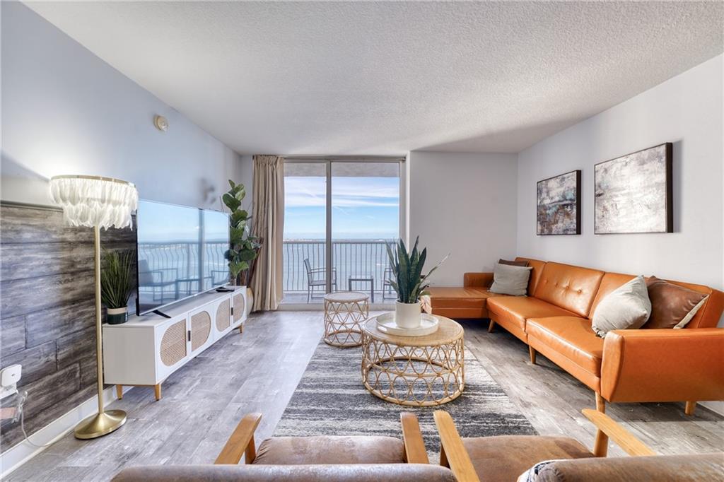 1200 Brickell Bay Dr Unit: 2202